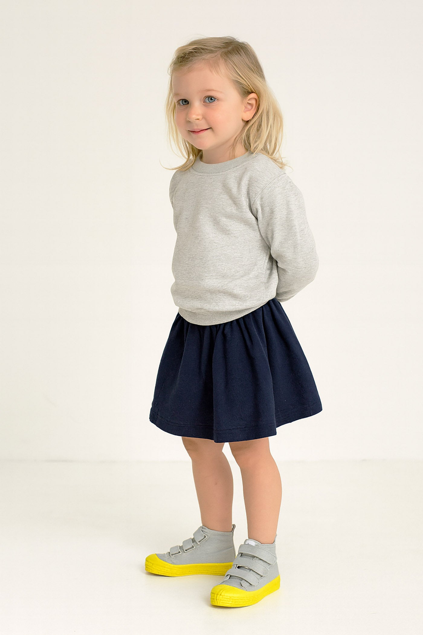 NOVESTA(ノヴェスタ / ノベスタ) 公式ストア通販 - STAR DRIBBLE KID WR 20GREY/823YELLOW キッズスニーカー スロバキア ヨーロッパ