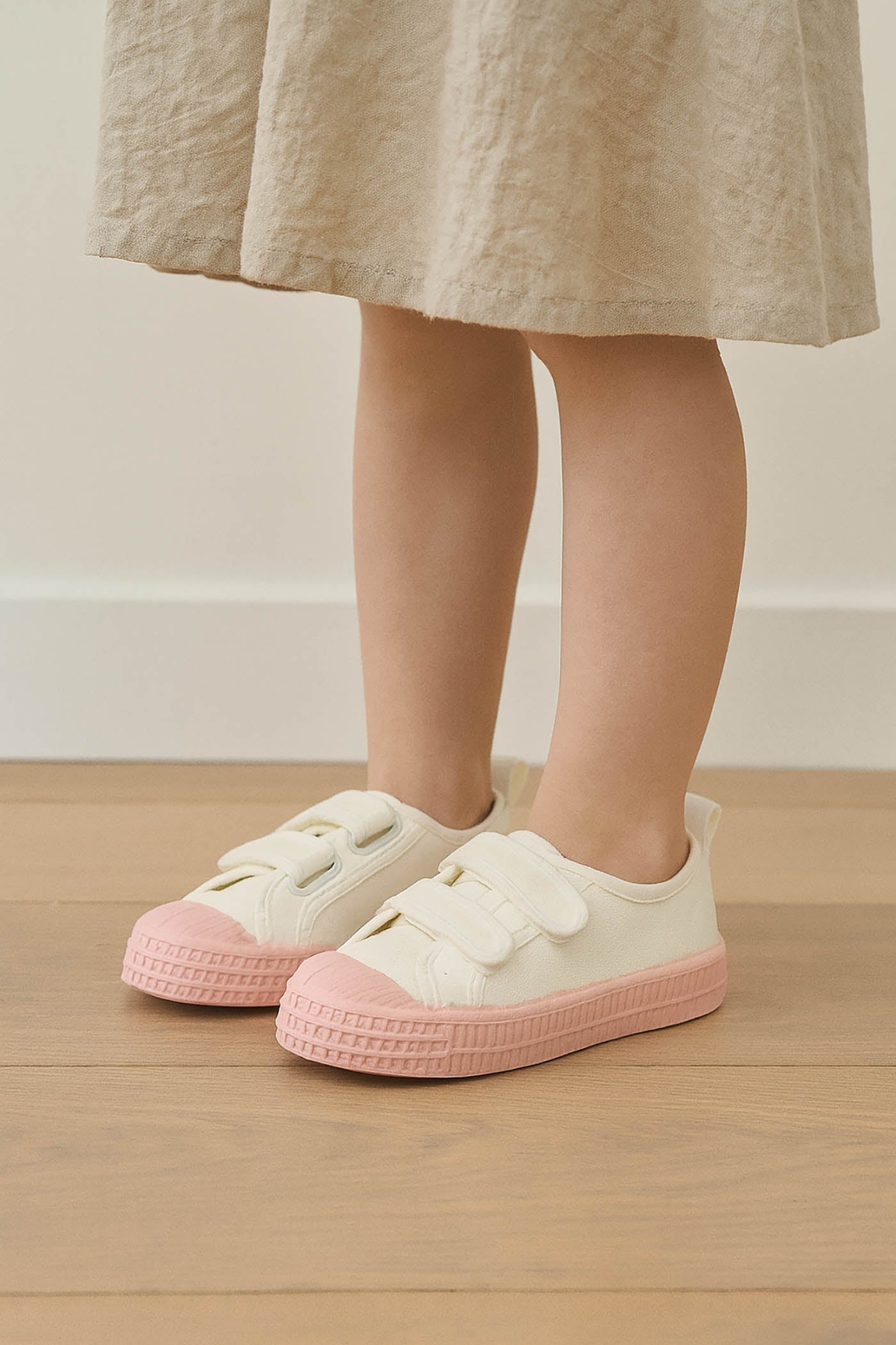 NOVESTA(ノヴェスタ / ノベスタ) 公式ストア通販 - KIDS VERCLO COLOR SOLE 10WHITE/PINK スロバキア キッズ スニーカー カラーソール