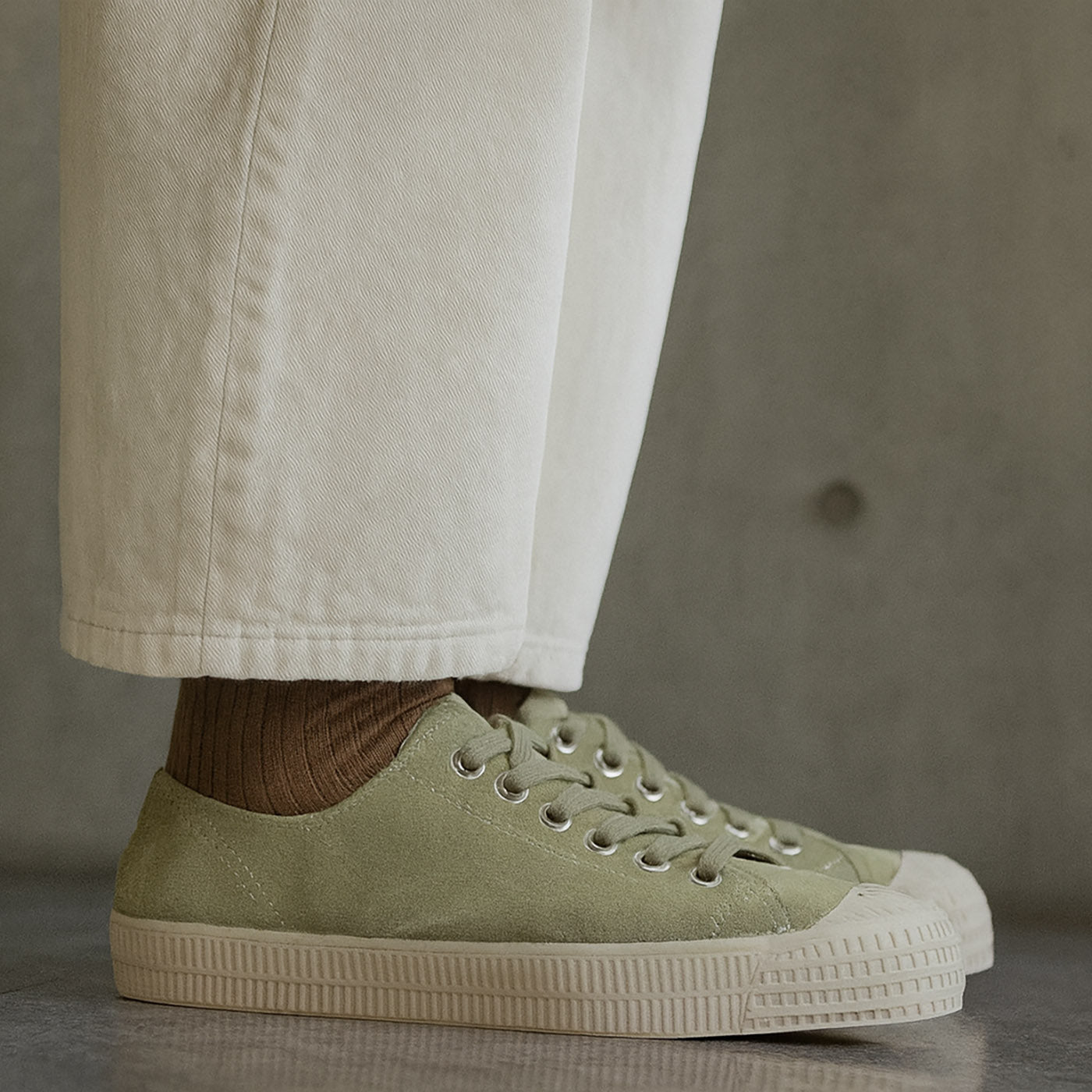 NOVESTA(ノヴェスタ / ノベスタ) 公式ストア通販 - STAR MASTER SUEDE OLIVE/123WHEAT スロバキア スニーカー オリーブ