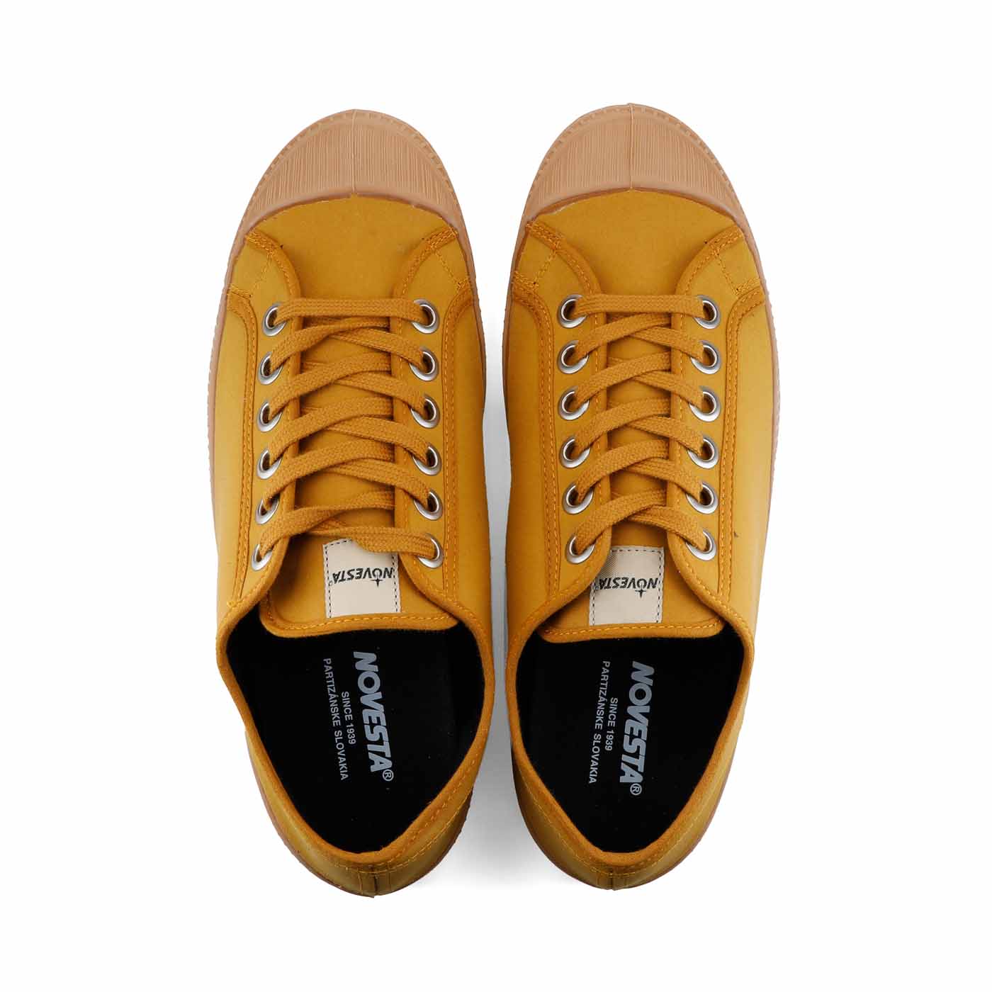 NOVESTA STAR MASTER WAX COTTON MUSTARD(スターマスター・ワックス・コットン/マスタード)スロバキア製スニーカー 上面