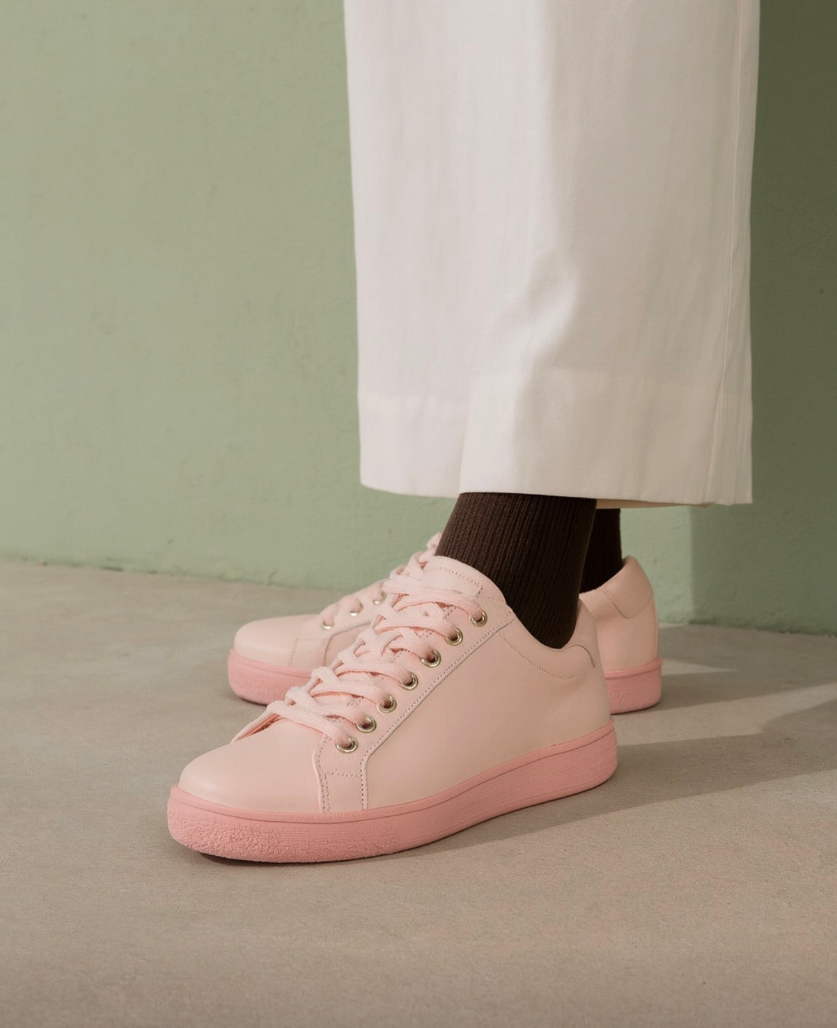 NOVESTA(ノヴェスタ / ノベスタ) 公式ストア通販 - ITOH CLASSIC ALL PINK スロバキア スニーカー