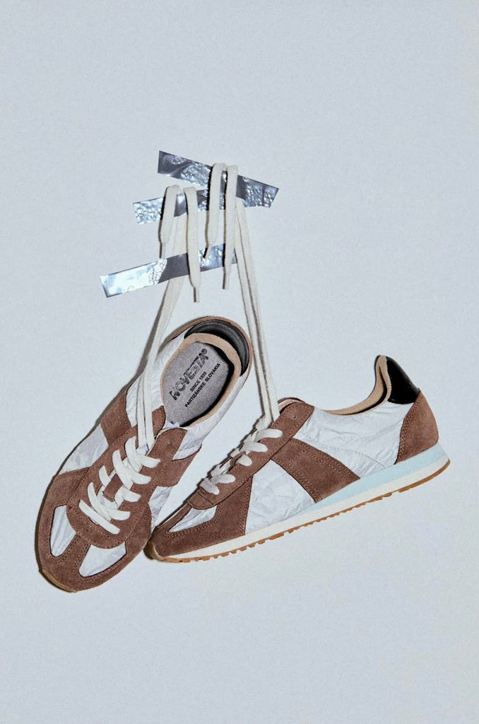 センスのいいママ・パパが集まるファミリーライフマガジン HUGMAG MAGAZINE  / GERMAN MARATHON CLASSIC CAFE