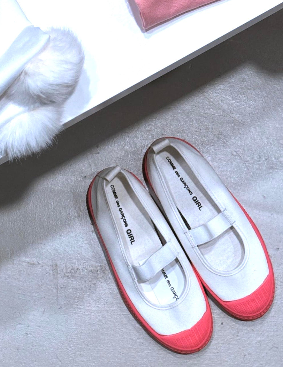 NOVESTA コムデギャルソンガール COMME des GARCONS GIRL ノヴェスタ スロバキア スニーカー コラボレーション