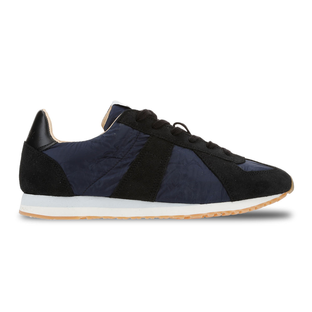 NOVESTA GAT MARATHON CLASSIC WRINKLE NAVY/BLACK（ジャーマントレーナー・マラソン／リンクル ネイビー／ブラック）スロバキア製スニーカー 側面
