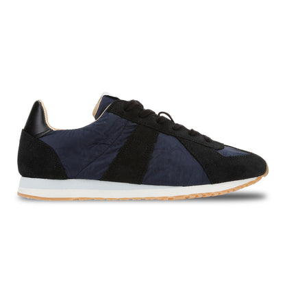 NOVESTA GAT MARATHON CLASSIC WRINKLE NAVY/BLACK（ジャーマントレーナー・マラソン／リンクル ネイビー／ブラック）スロバキア製スニーカー 側面
