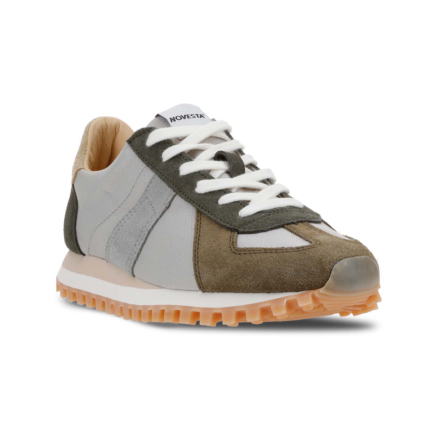 NOVESTA GERMAN TRAINER TRAIL FOREST GREY（ジャーマントレーナー・トレイル／フォレストグレー）スロバキア製スニーカー 斜め前