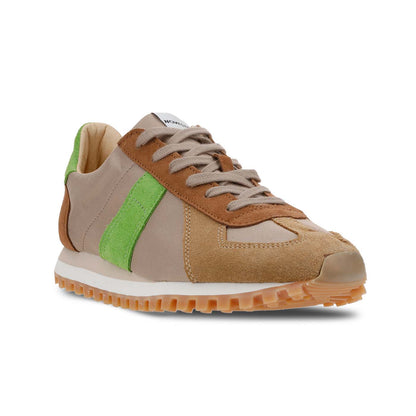 NOVESTA GERMAN TRAINER TRAIL WOOD/GREEN（ジャーマントレーナー・トレイル／ウッド／グリーン）スロバキア製スニーカー 斜め前