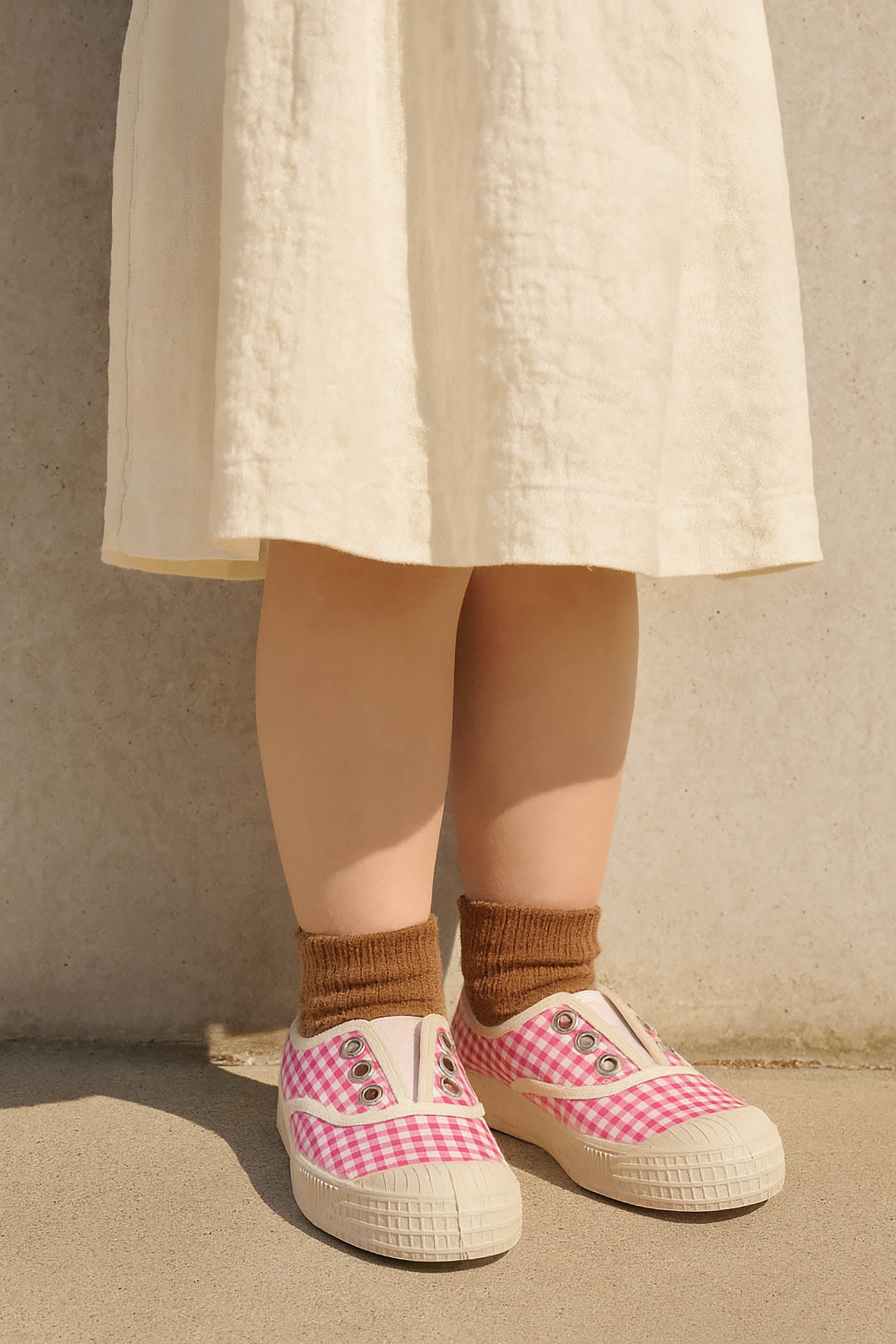 NOVESTA（ノヴェスタ / ノベスタ） 公式ストア通販 - STAR KID ELASTIC GINGHAM PINK スロバキア スニーカー キッズ