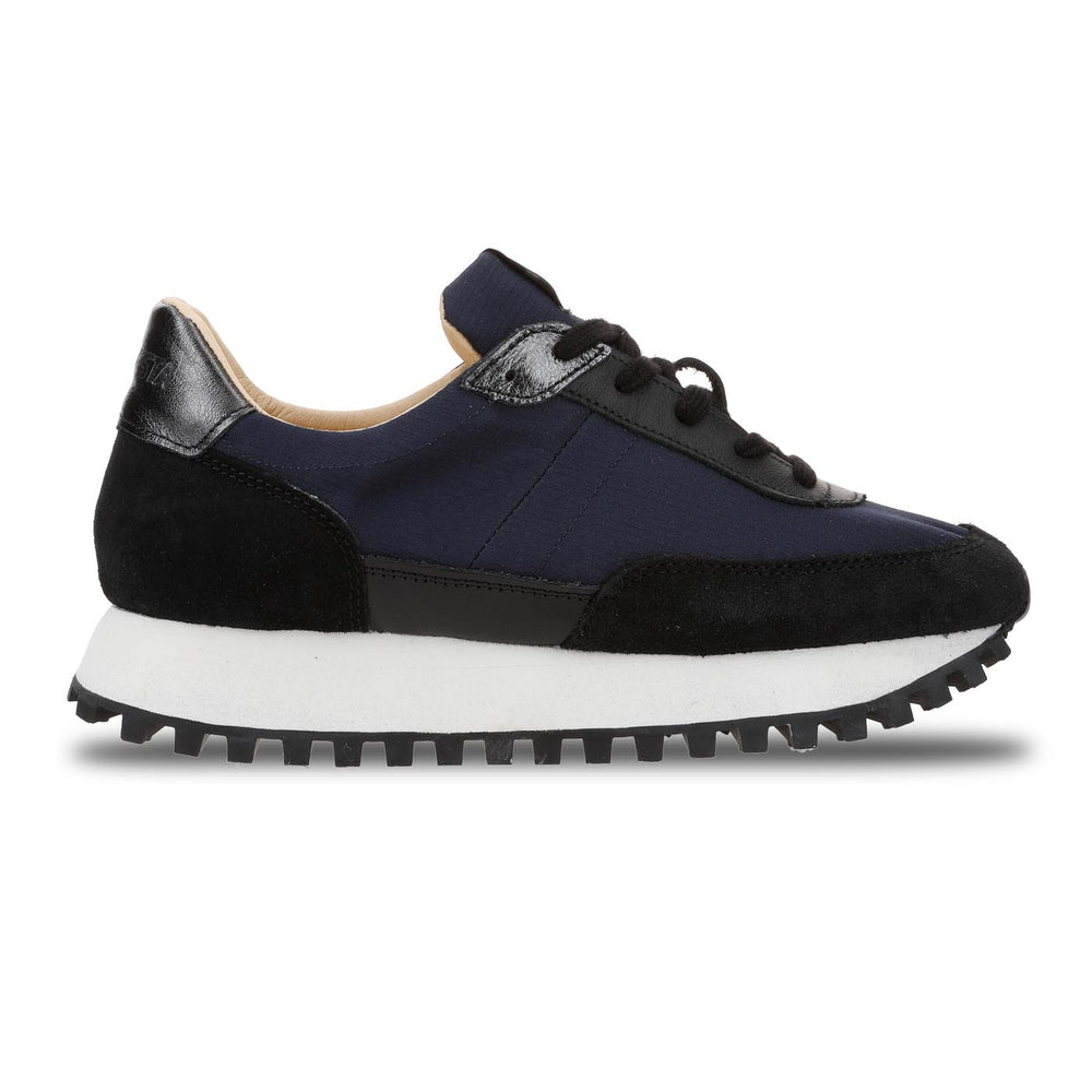 NOVESTA MARATHON RUNNER SUPER TRAIL RIPSTOP METALLIC NAVY/BLACK（マラソンランナー・スーパー・トレイル／メタリック ネイビー／ブラック）スロバキア製スニーカー 側面