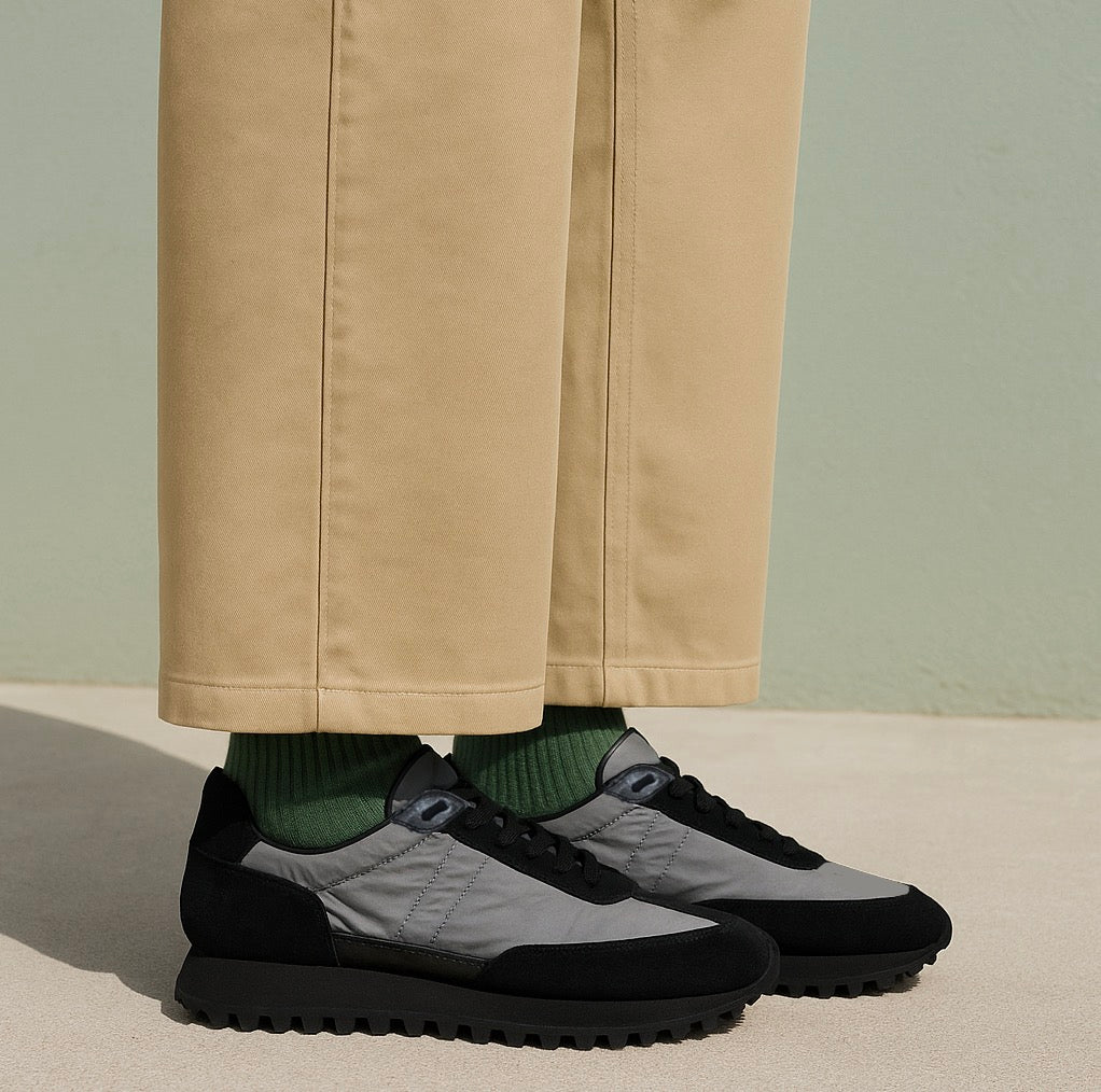 NOVESTA（ノヴェスタ / ノベスタ） 公式ストア通販 - MARATHON RUNNER SUPER TRAIL METALIC BLACK（マラソンランナー）スニーカー スロバキア