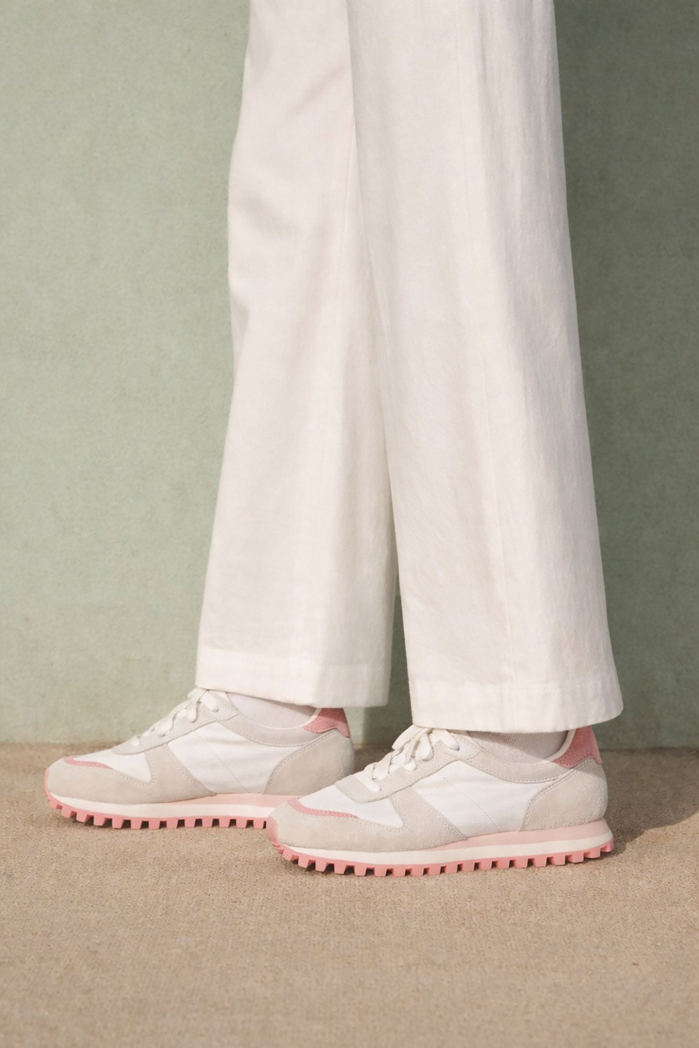 NOVESTA（ノヴェスタ / ノベスタ） 公式ストア通販 - MARATHON TRAIL WHITE/PINK （マラソン）スロバキア スニーカー