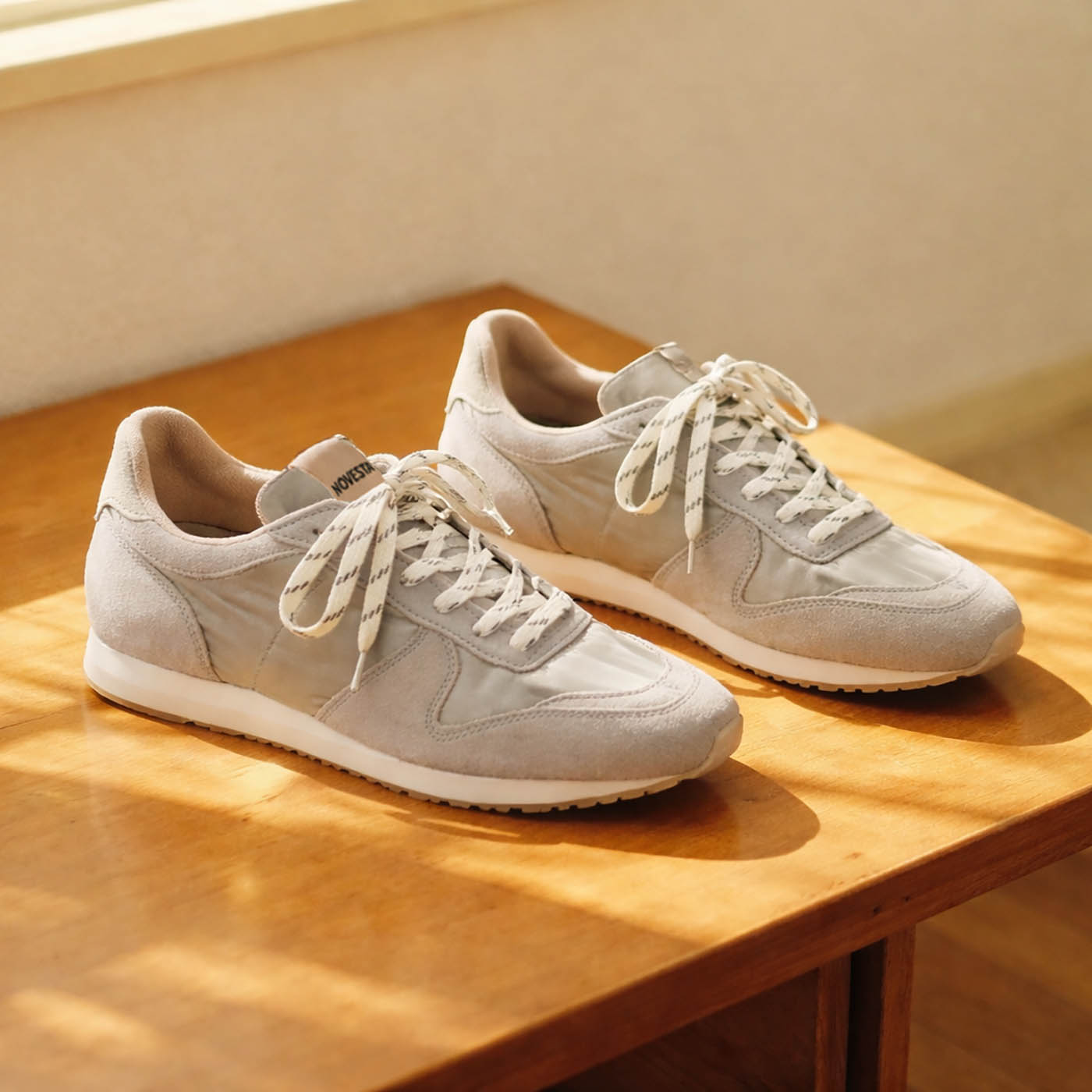 NOVESTA（ノヴェスタ / ノベスタ） 公式ストア通販 - MARATHON TRAIL SATIN PIEDRA（マラソントレイル ピエドラ）スロバキア スニーカー マラソン