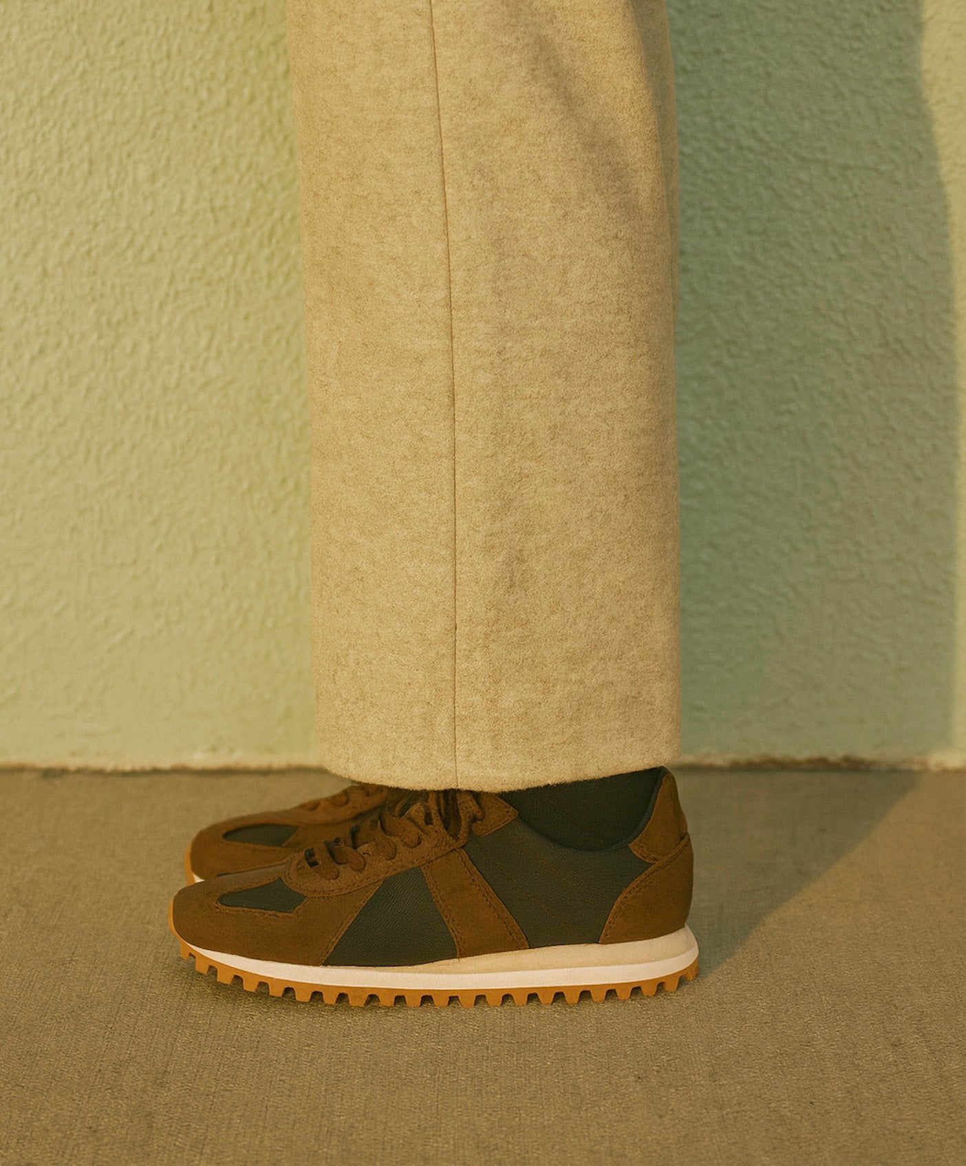 NOVESTA（ノヴェスタ / ノベスタ） 公式ストア通販 - GAT TRAIL BLACK/BROWN（GAT | ジャーマントレーナー）スニーカー スロバキア