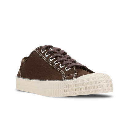 NOVESTA STAR MASTER CONTRAST STITCH CHOCOLATE（スターマスター・コントラスト・ステッチ／チョコレート）スロバキア製スニーカー 斜め前