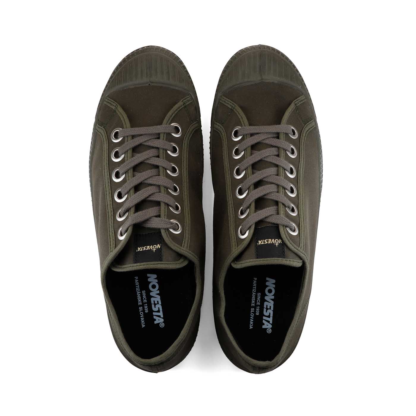 NOVESTA STAR MASTER WAX COTTON MILITARY GREEN（スターマスター・ワックス・コットン／ミリタリーグリーン）スロバキア製スニーカー 上面