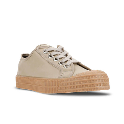 NOVESTA STAR MASTER WAX COTTON SAND（スターマスター・ワックス・コットン／サンド）スロバキア製スニーカー 斜め前