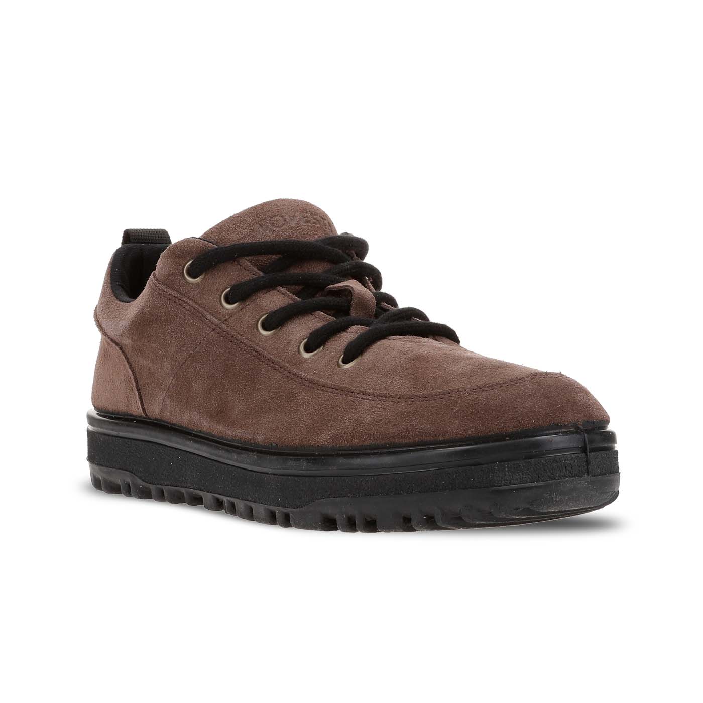 NOVESTA TRAMPKY ALL SUEDE CASTORO（トランプキー／カストーロ）スロバキア製スニーカー 斜め前
