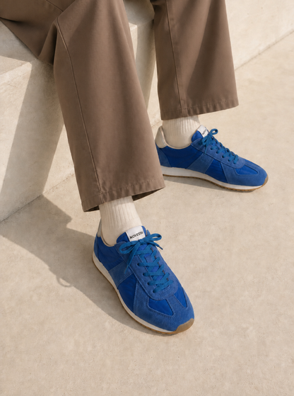 NOVESTA（ノヴェスタ）GAT MARATHON CLASSIC NAVY（ジャーマントレーナー マラソン クラシック ネイビー）を着用した足元のスタイリング写真
