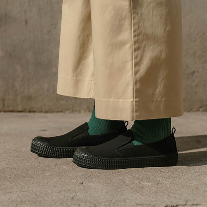 NOVESTA（ノヴェスタ / ノベスタ） 公式ストア通販 - SLIP-ON CLASSIC ALL BLACK スロバキア スニーカー スリッポン